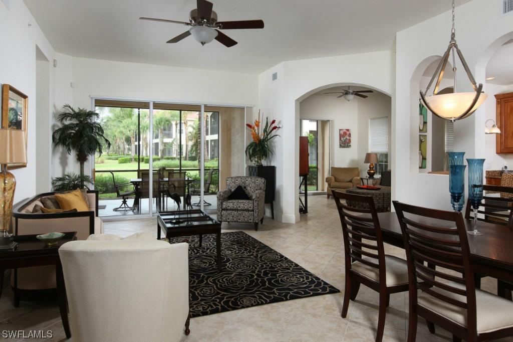 3189 Aviamar Cir. #102, Naples, FL 34114