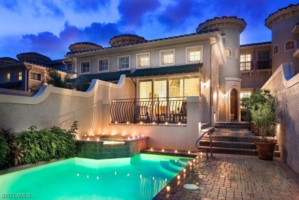 393 2nd Ave. #5, Naples, FL 34102