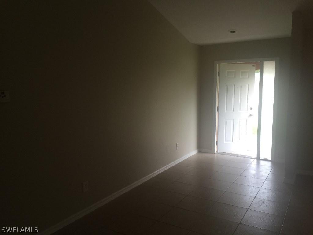 1013 SW 18th Ter., Cape Coral, FL 33991