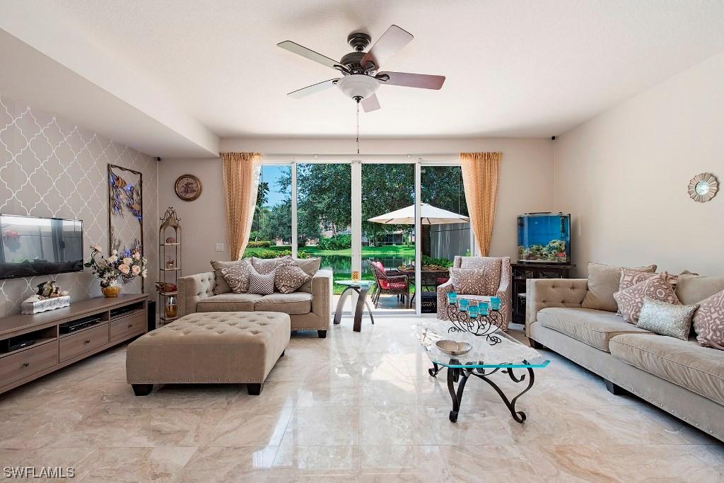 5469 Cove Cir., Naples, FL 34119