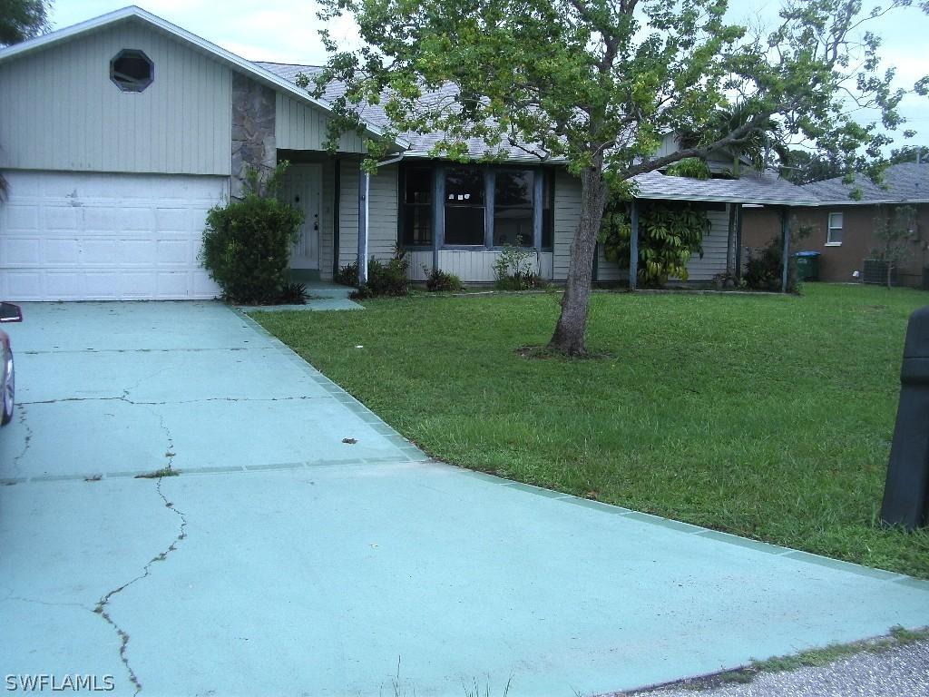 256 SE Santa Barbara Pl., Cape Coral, FL 33990