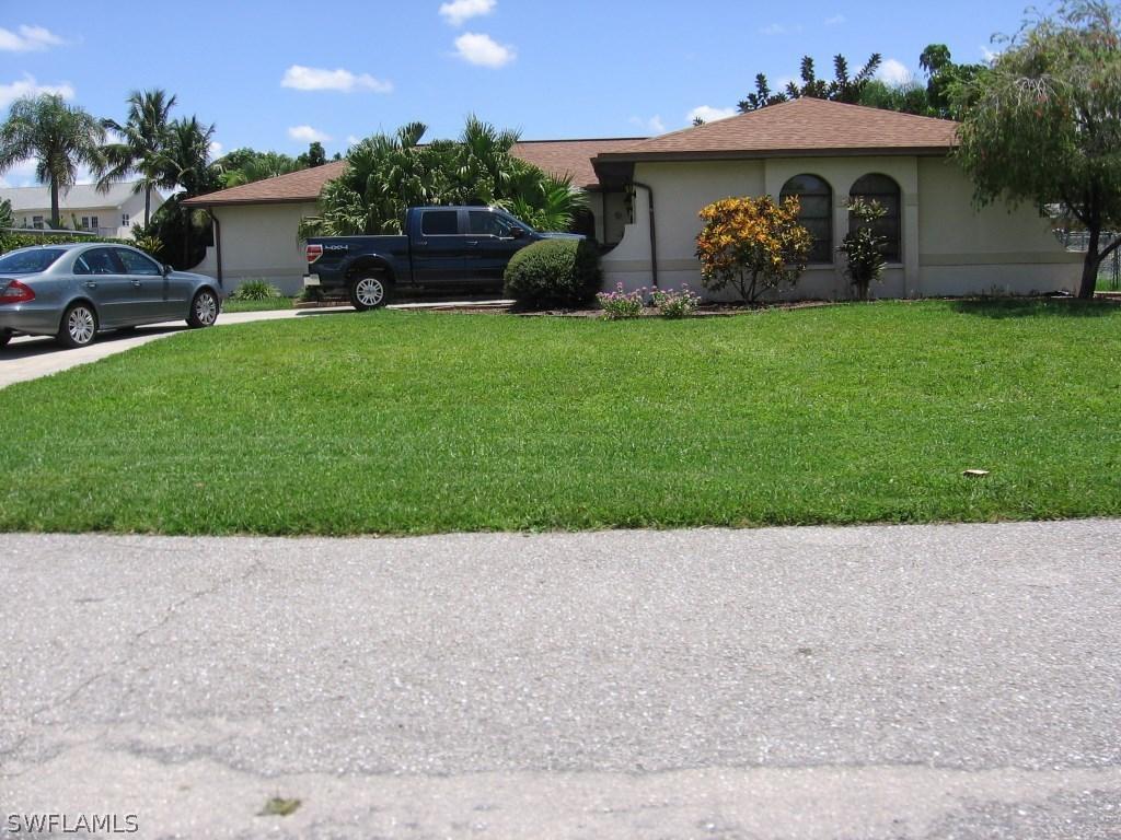 2523 SE 20th Ave., Cape Coral, FL 33904