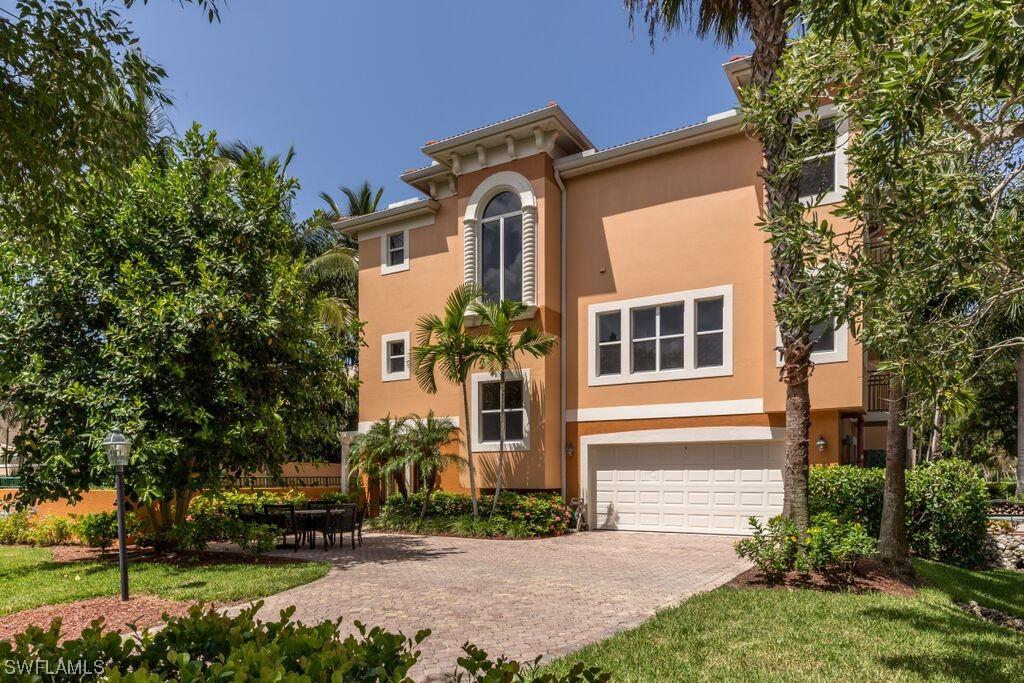 1104 6th St. #1, Naples, FL 34102