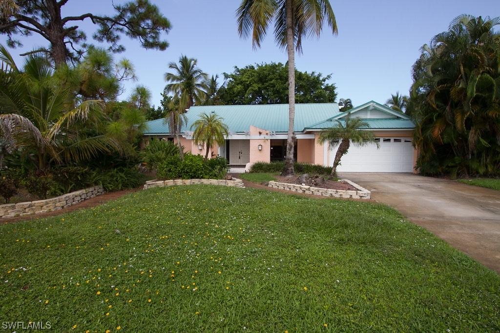 4775 Crayton Rd., Naples, FL 34103