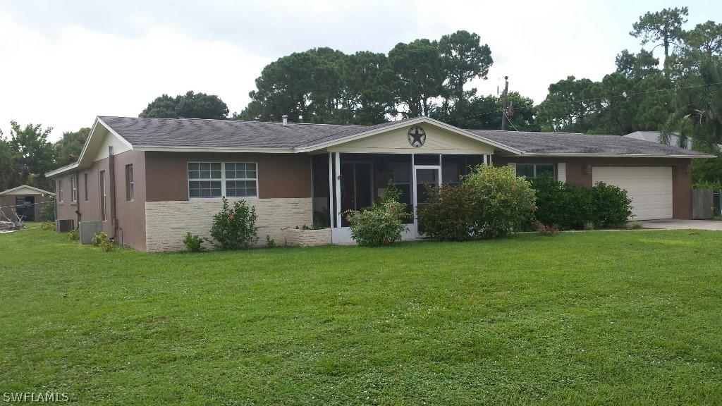 109 Greenwood Ave., Lehigh Acres, FL 33936