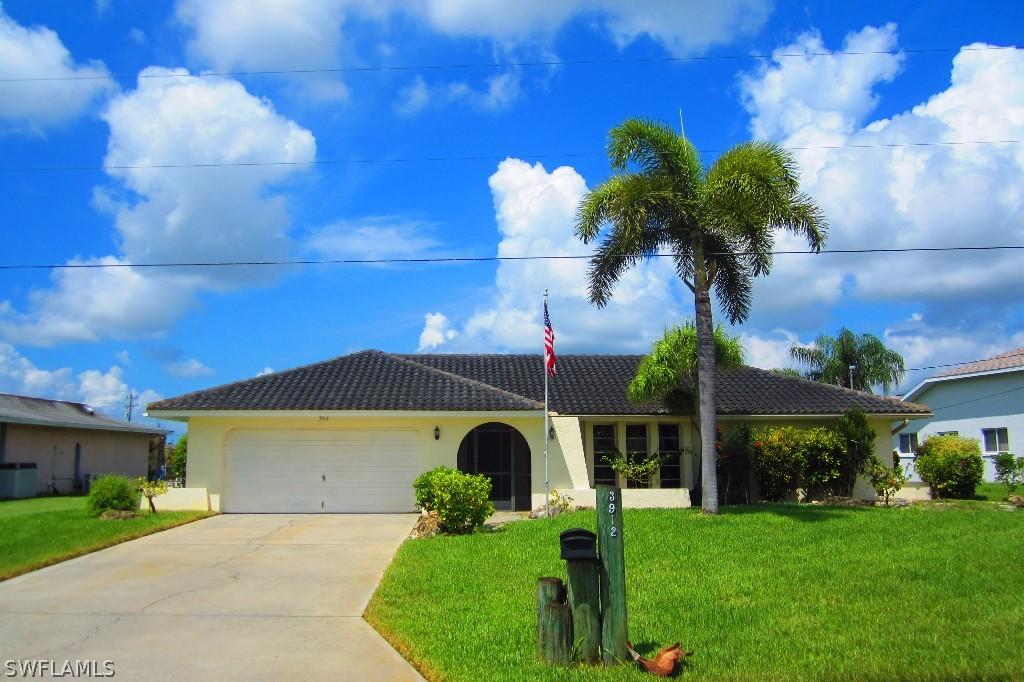 3912 SE 1st Pl., Cape Coral, FL 33904