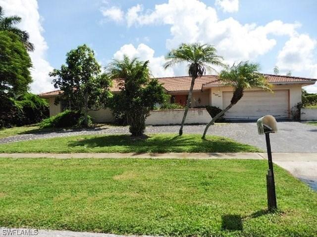 183 Majorca Cir., Marco Island, FL 34145