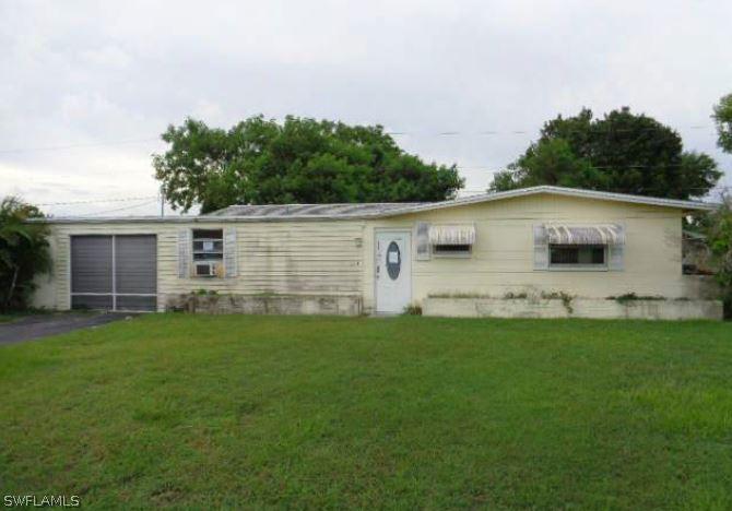 401 Bougainvillea Rd., Lehigh Acres, FL 33936