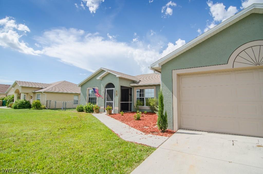 919 NW 12th Ter., Cape Coral, FL 33993