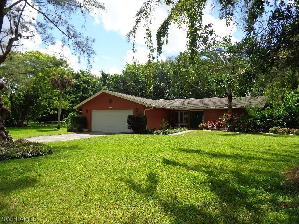 5613 Shaddelee Ln., Fort Myers, FL 33919
