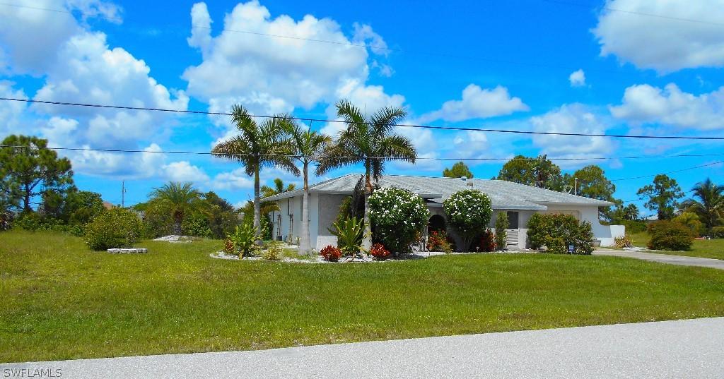 212 NW 18th Pl., Cape Coral, FL 33993