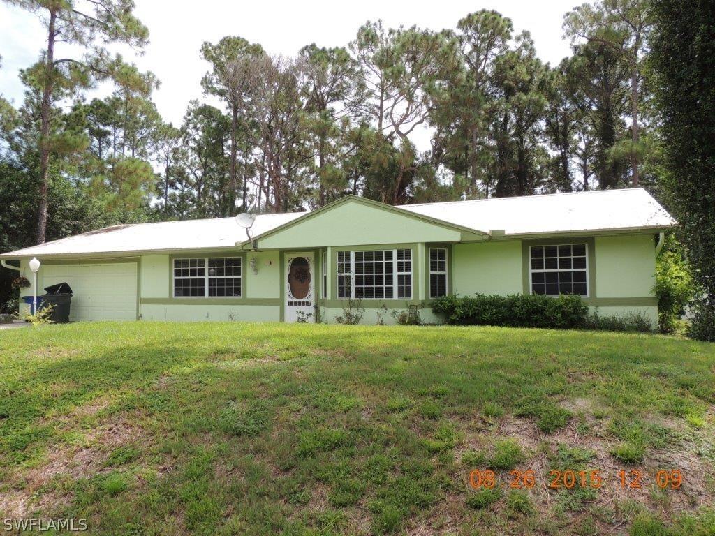 520 Greenwood Ave., Lehigh Acres, FL 33972