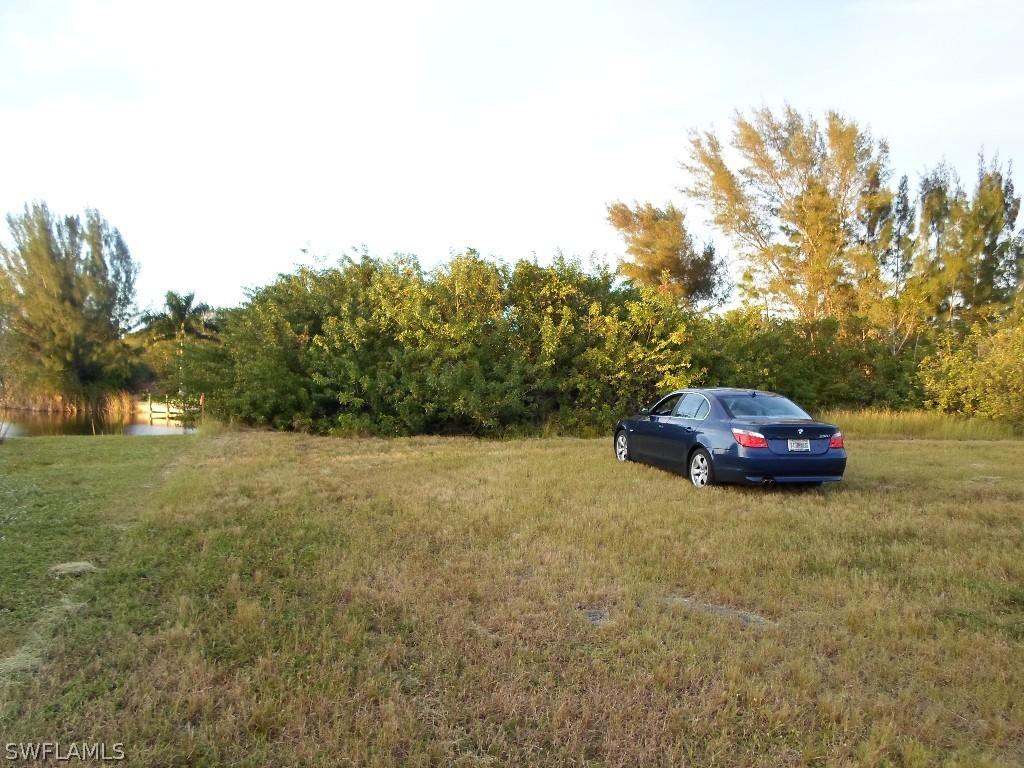 915 NE 34th Ter., Cape Coral, FL 33909