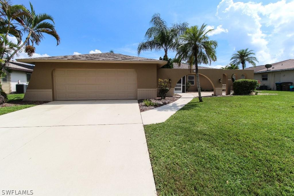 916 SE 16th Ter., Cape Coral, FL 33990