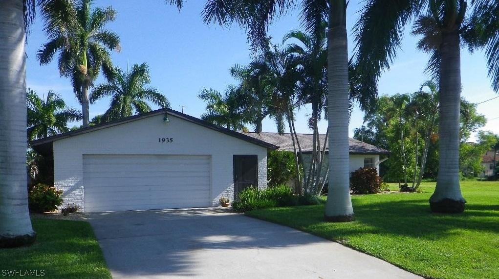 1935 SE 37th Ter., Cape Coral, FL 33904