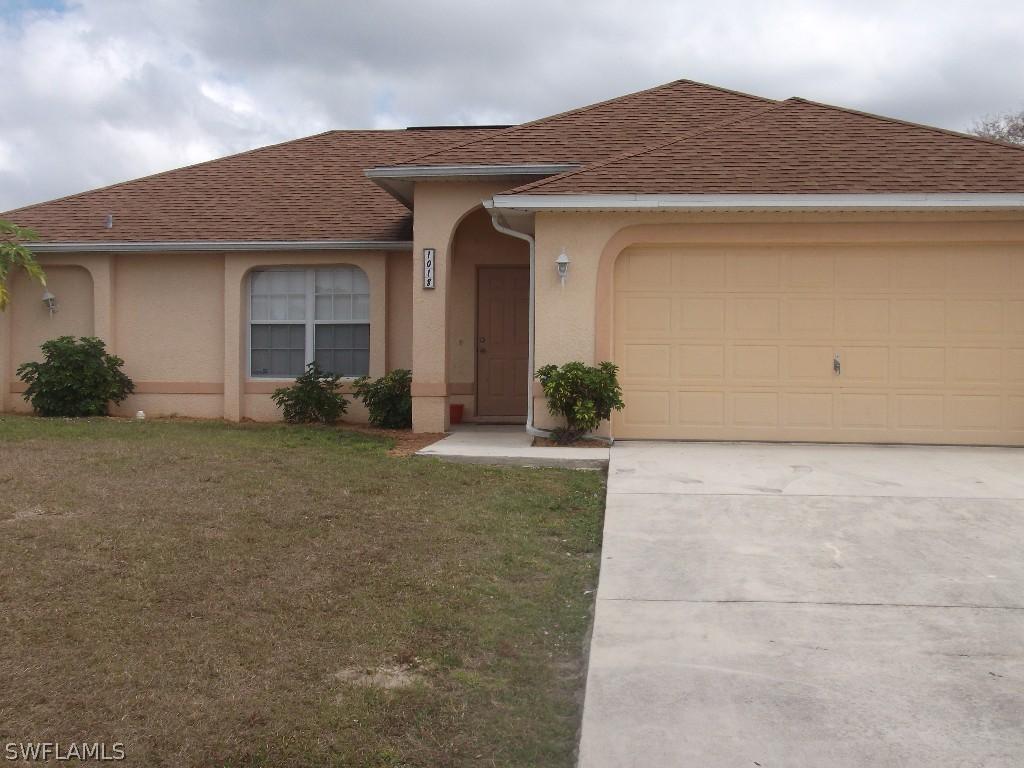 1018 Agnes Ave., Lehigh Acres, FL 33971