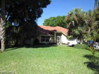 621 Edison Ave., Lehigh Acres, FL 33972