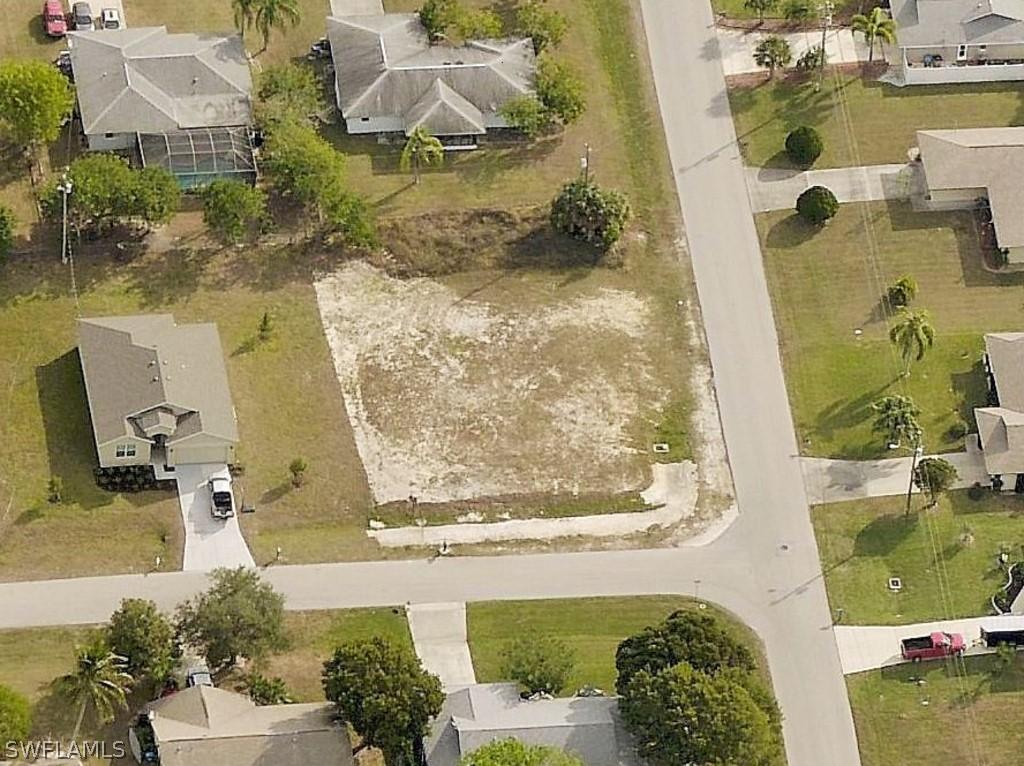 19 NE 9th Ct., Cape Coral, FL 33909