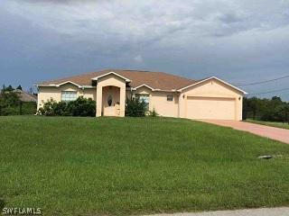 1111 Adeline Ave., Lehigh Acres, FL 33971