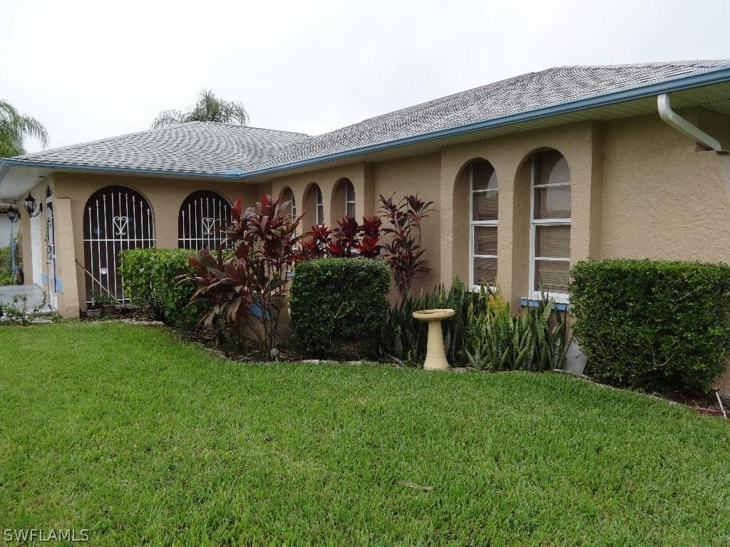 515 Causeway Dr., Lehigh Acres, FL 33936