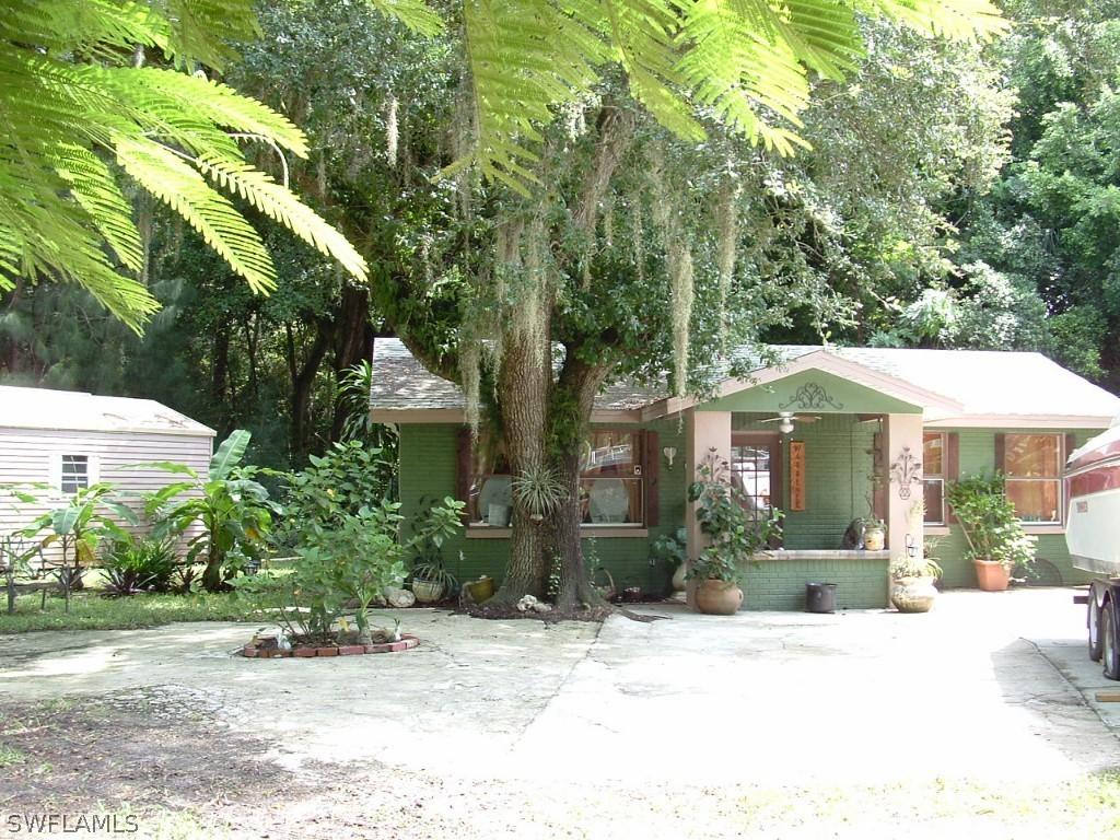 1237 Veronica S Shoemaker Blvd., Fort Myers, FL 33916