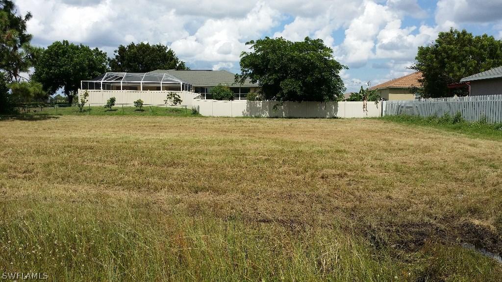 2627 SW 4th Ter., Cape Coral, FL 33991