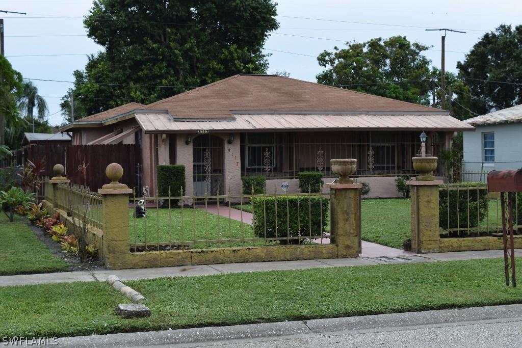 3117 Saint Charles St., Fort Myers, FL 33916