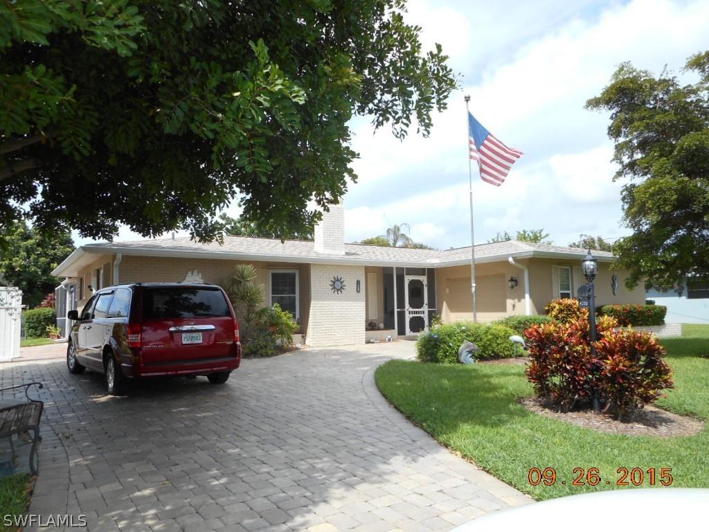 4232 SE 9th Ave., Cape Coral, FL 33904