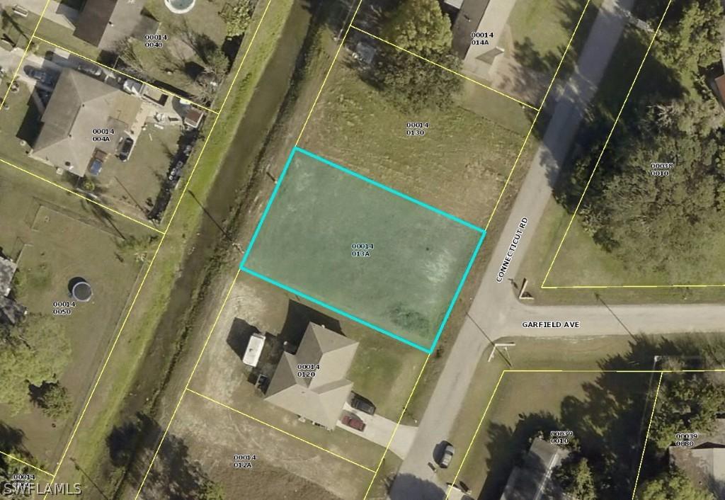 15 Connecticut Rd., Lehigh Acres, FL 33936