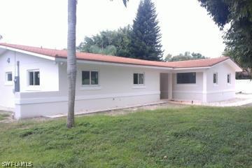 5815 Riverside Ln., Fort Myers, FL 33919