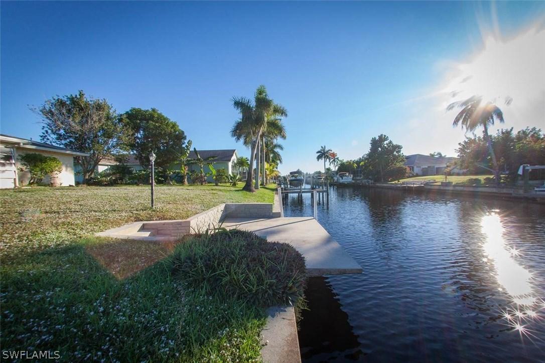 930 SE 23rd Pl., Cape Coral, FL 33990