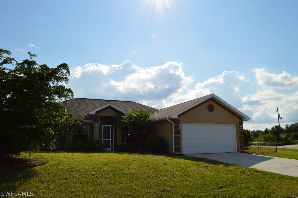 2409 Crawford Ave., Lehigh Acres, FL 33971