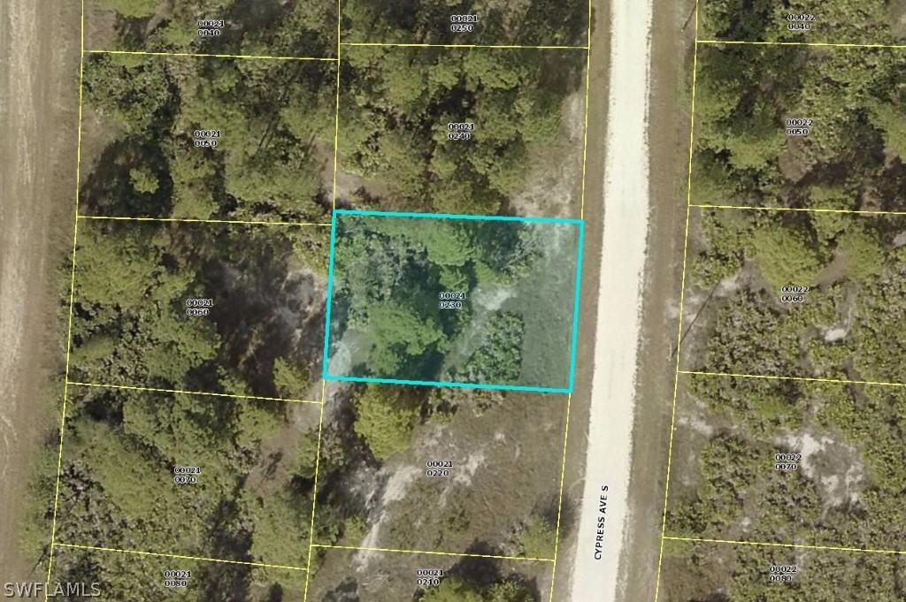 514 Cypress Ave., Lehigh Acres, FL 33974