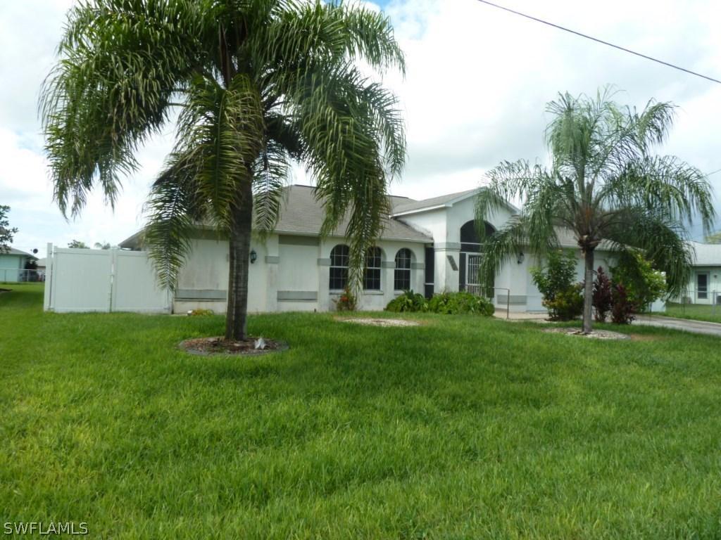 3040 SE 11th Ave., Cape Coral, FL 33904