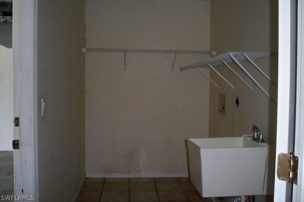 3543 SE 3rd Ave., Cape Coral, FL 33904