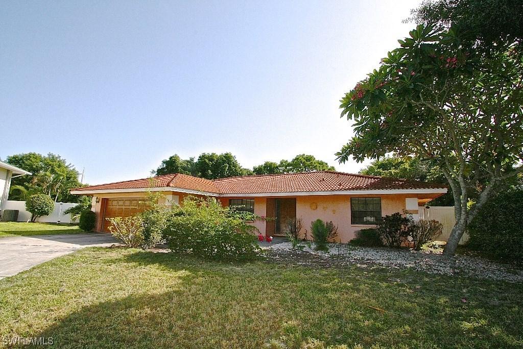 5140 Crayton Pl., Naples, FL 34103