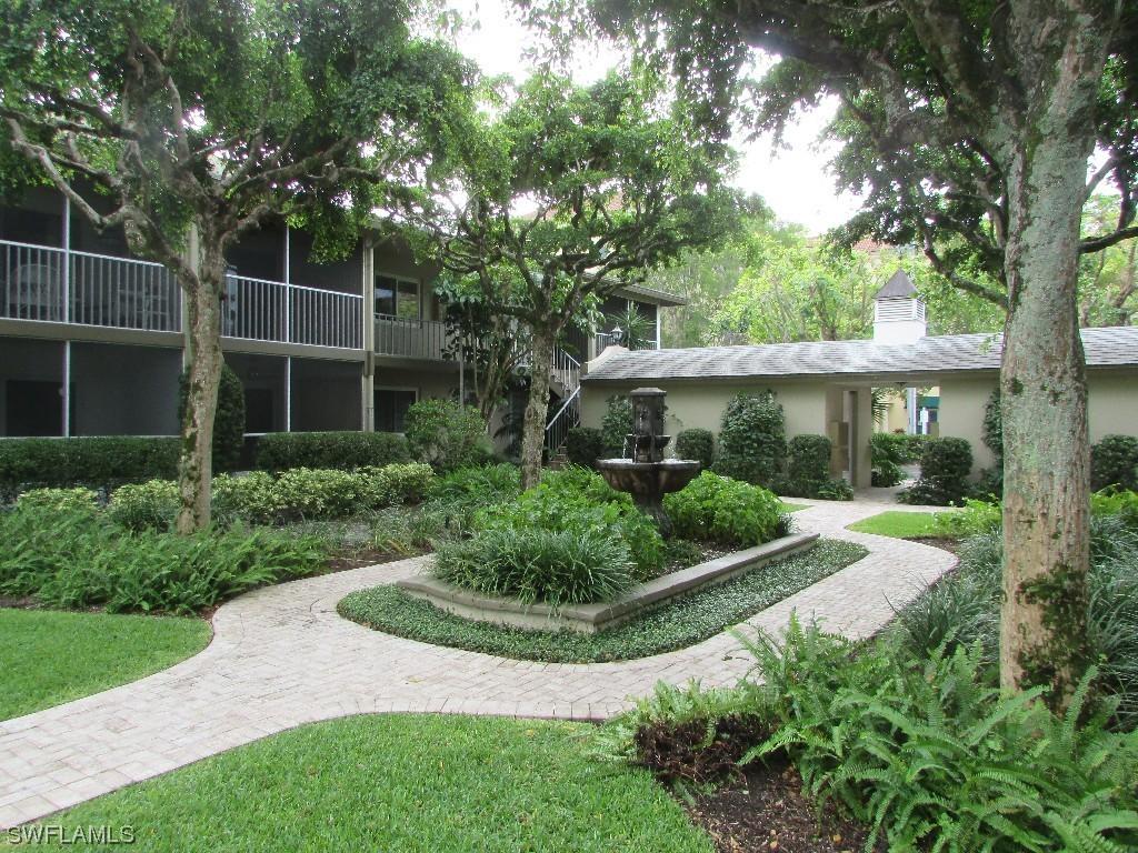 360 4th Ave., Naples, FL 34102