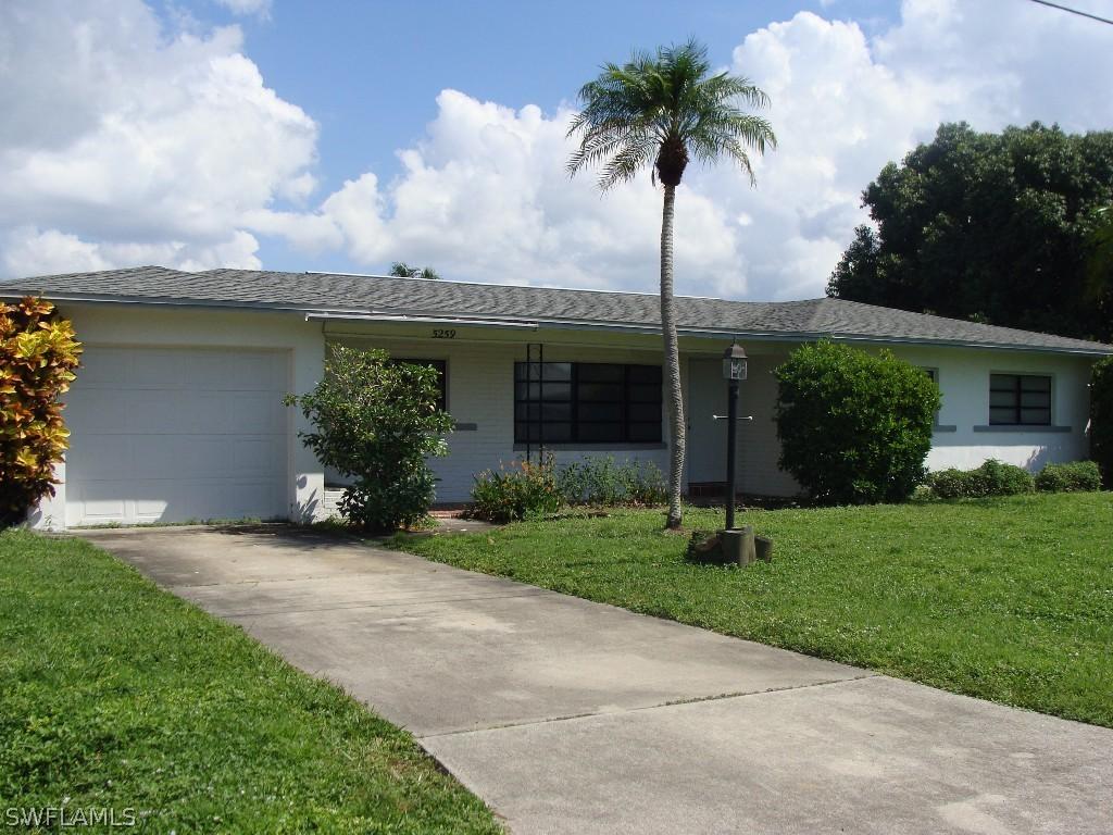 5259 Willow Ct., Cape Coral, FL 33904