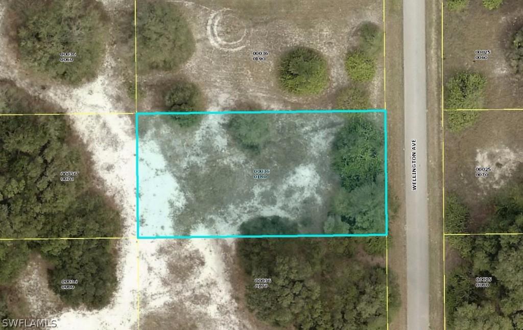 1811 Wellington Ave., Lehigh Acres, FL 33972