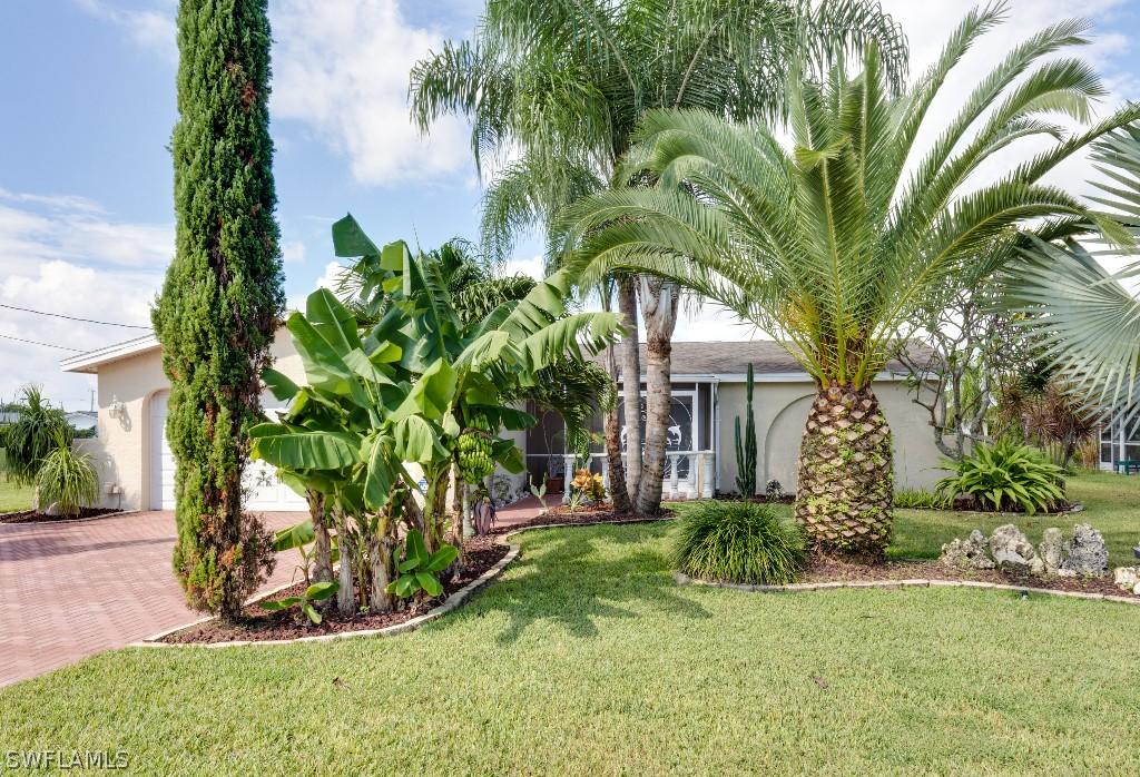 3824 SE 15th Pl., Cape Coral, FL 33904