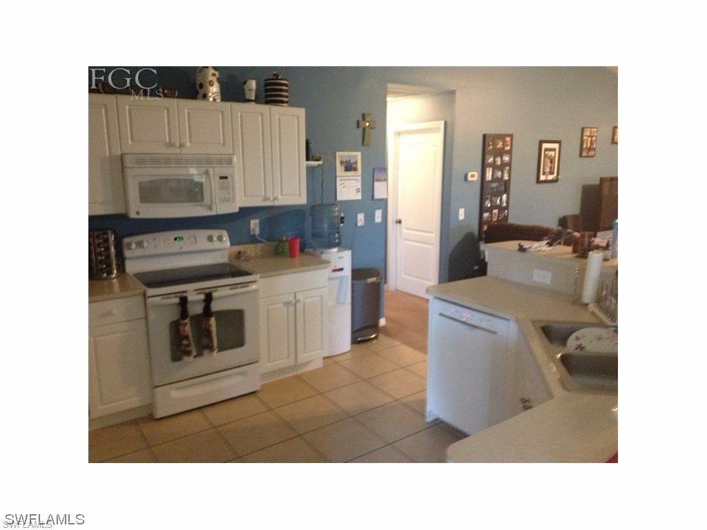 2008 Xelda Ave., Lehigh Acres, FL 33971