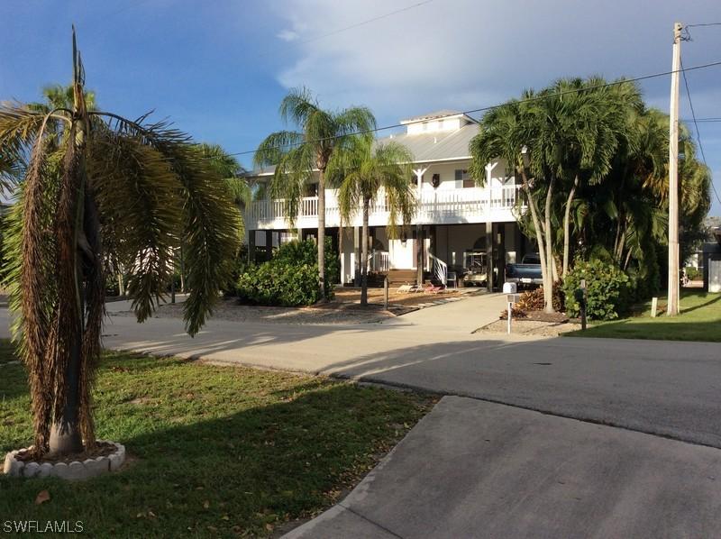 2308 Carambola Ln., St. James City, FL 33956