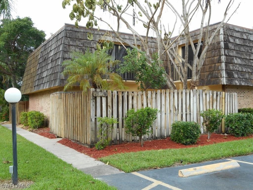 3302 Sandlewood Ln. #3, Fort Myers, FL 33907