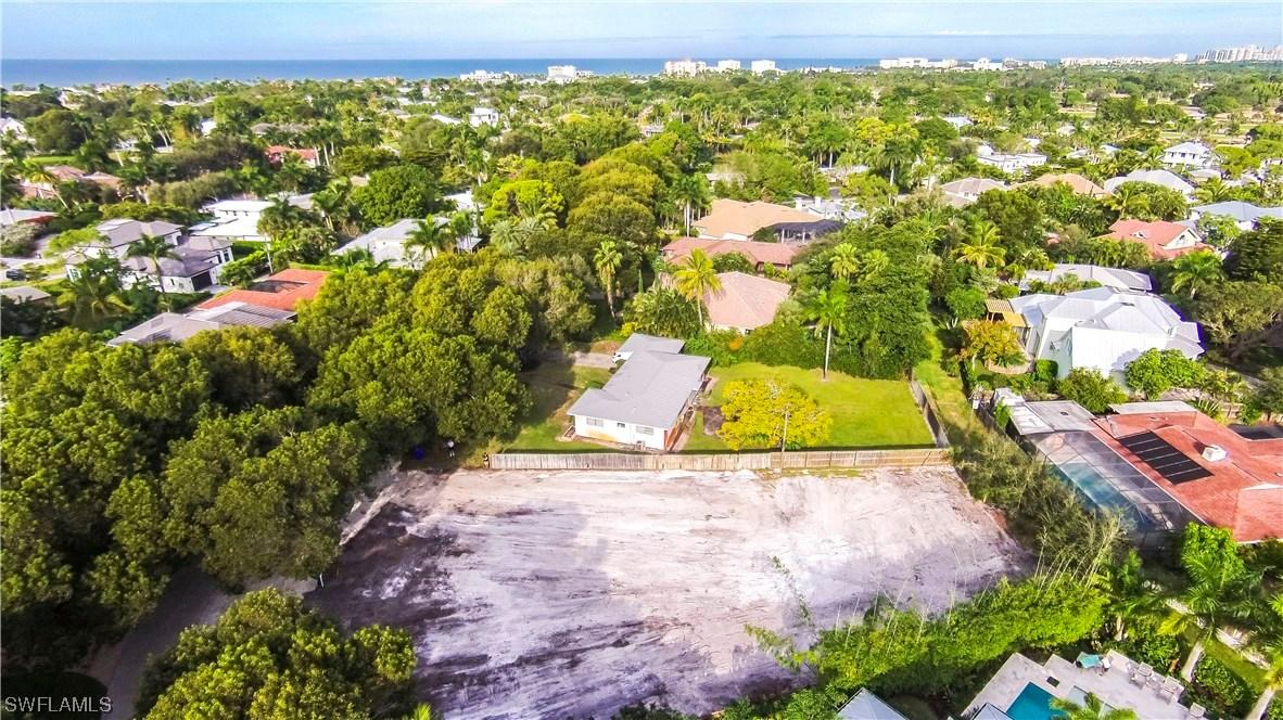 639 6th Ave., Naples, FL 34102