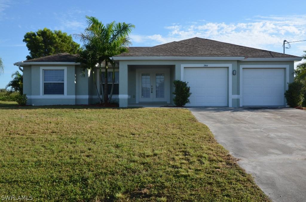 3944 Sunset Rd., Lehigh Acres, FL 33971