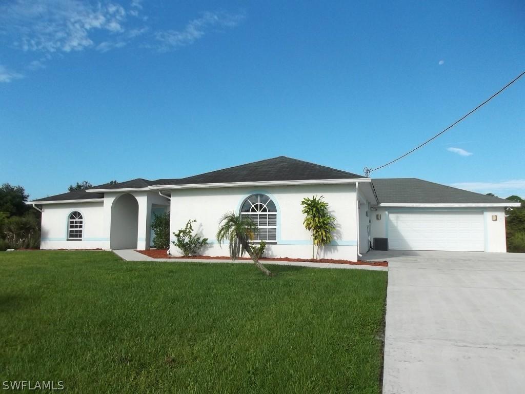 715 Hibiscus Ave., Lehigh Acres, FL 33972