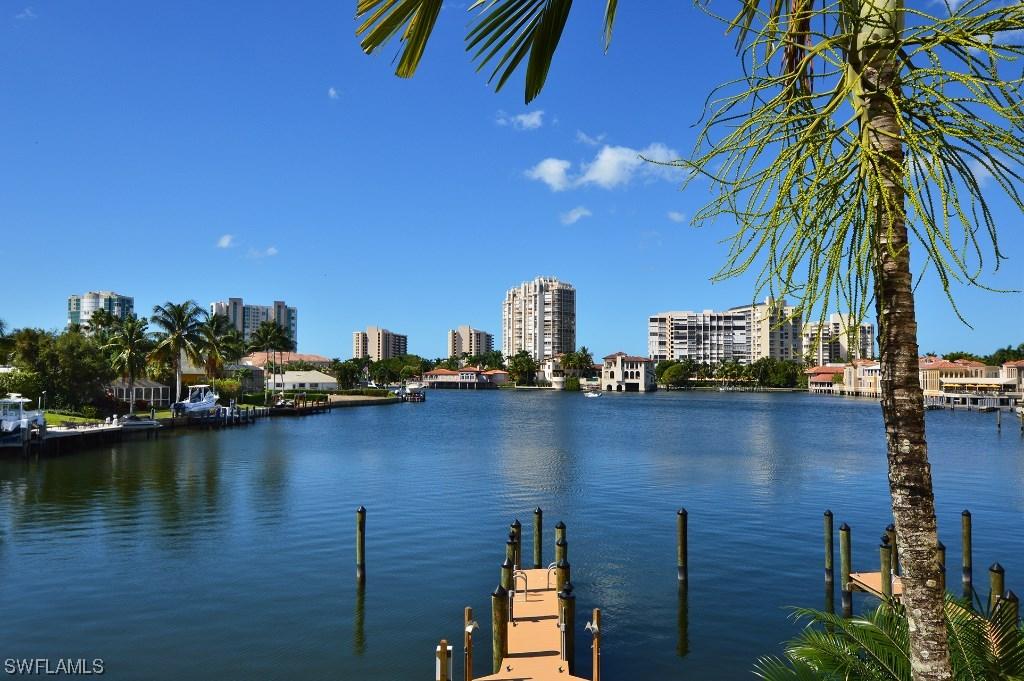 4043 Crayton Rd., Naples, FL 34103