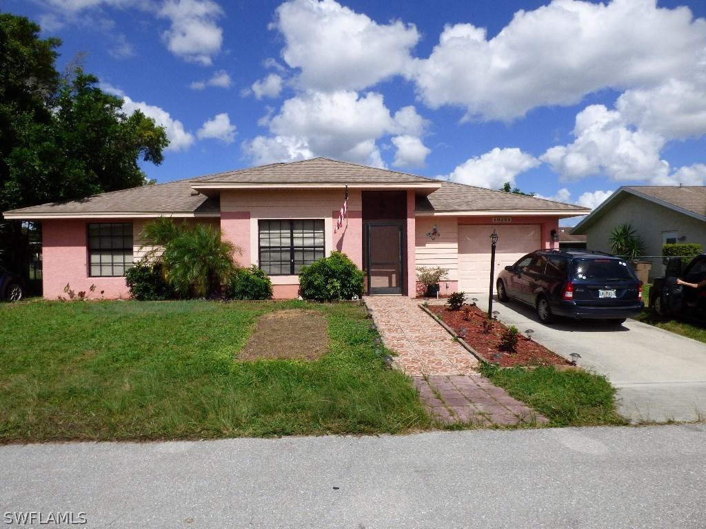 19393 Orchidtree Ct., Lehigh Acres, FL 33936