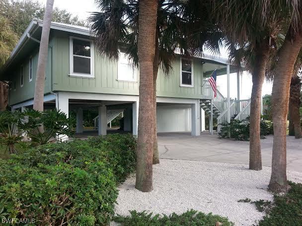 141 Gulfstream St., Marco Island, FL 34145