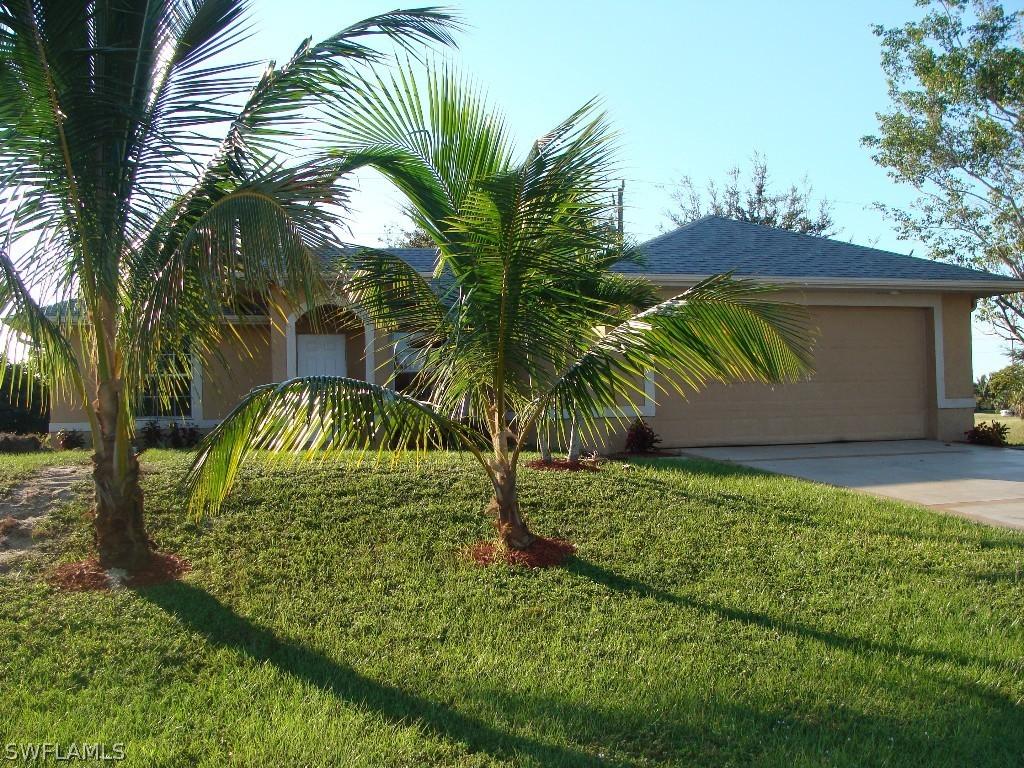 1926 SW 7th Pl., Cape Coral, FL 33991